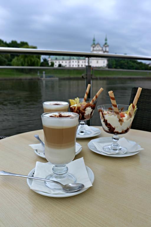 The Boat - Hostel&Chill Cracovie Extérieur photo